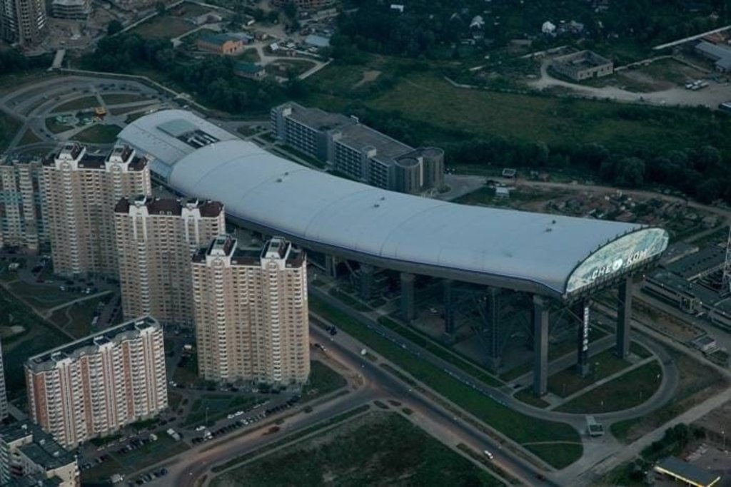 Комплекс снежком красногорск. Павшинская Пойма снежком. Снежком горнолыжный комплекс в Красногорске. Красногорский Павшино снежком.